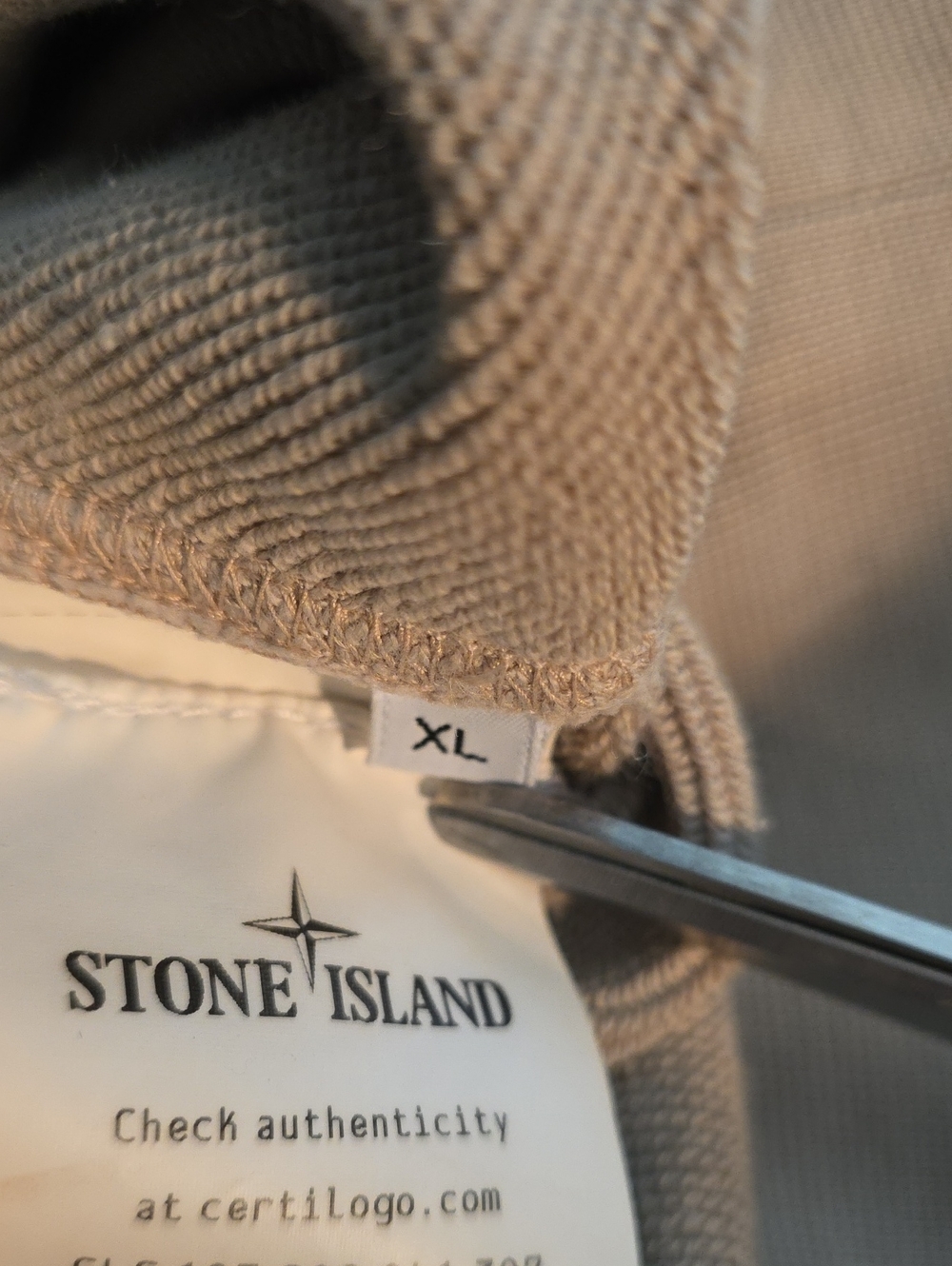 Stone Island XL Light Beige Crewneck Sweatshirt Perfect Condition - Picture 7 of 8